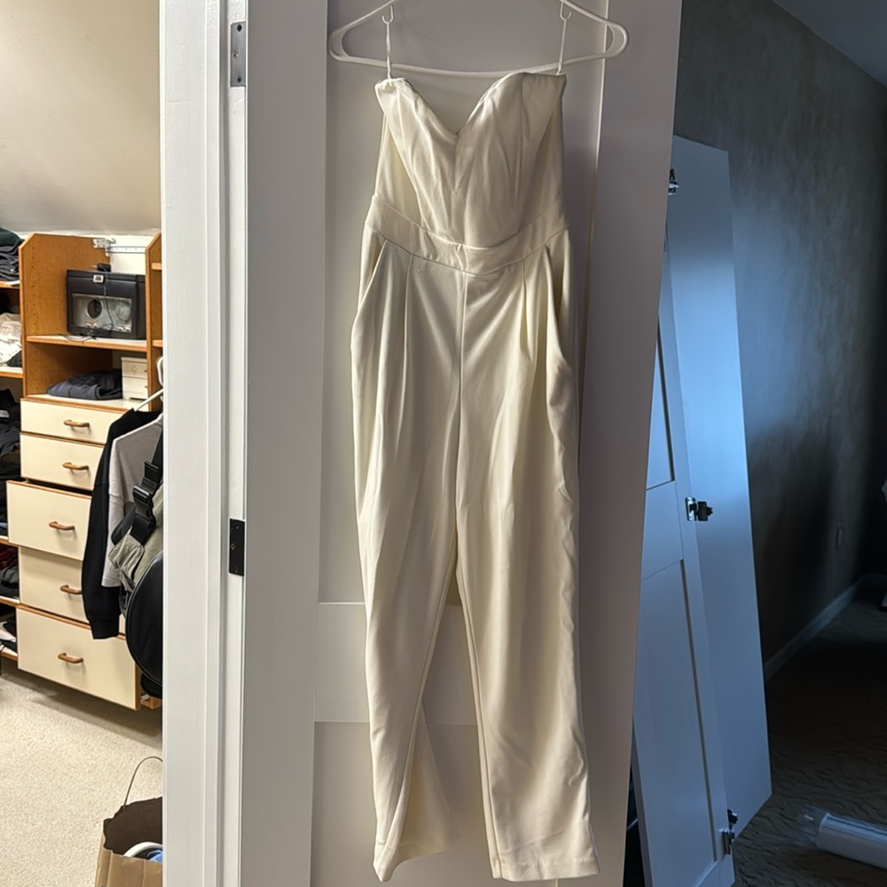 New express sweetheart neckline jumpsuit.  Size 4